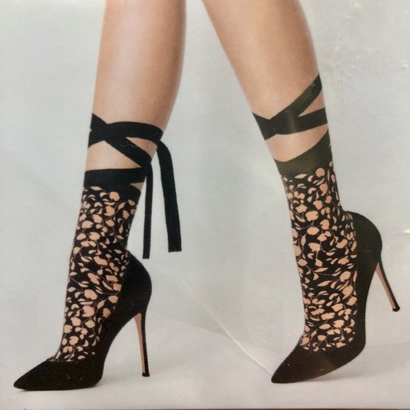 Wolford Amelia Lace Socks (M, 8-10) - Picture 1 of 3
